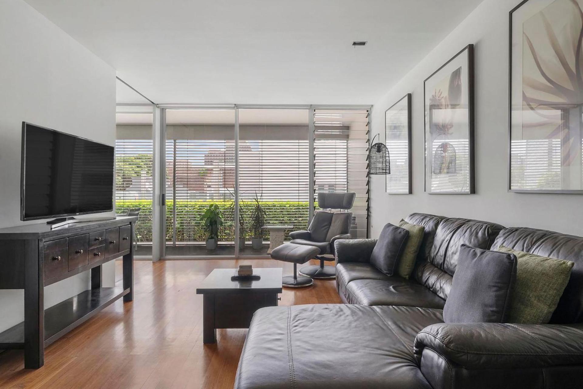 Apartment Urban Oasis X